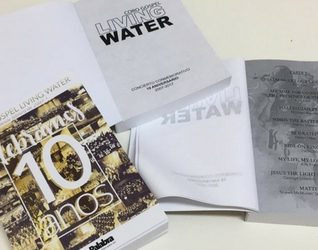 Sociedad Bíblica imprime una edición especial de la Biblia para Gospel Living Water