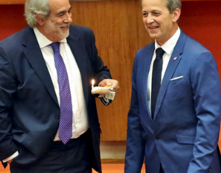 Luis Fajardo toma posesión de su cargo como Director General de Sociedad Bíblica