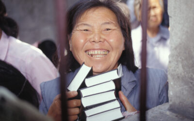 Década de 1980: Millones de Biblias para China