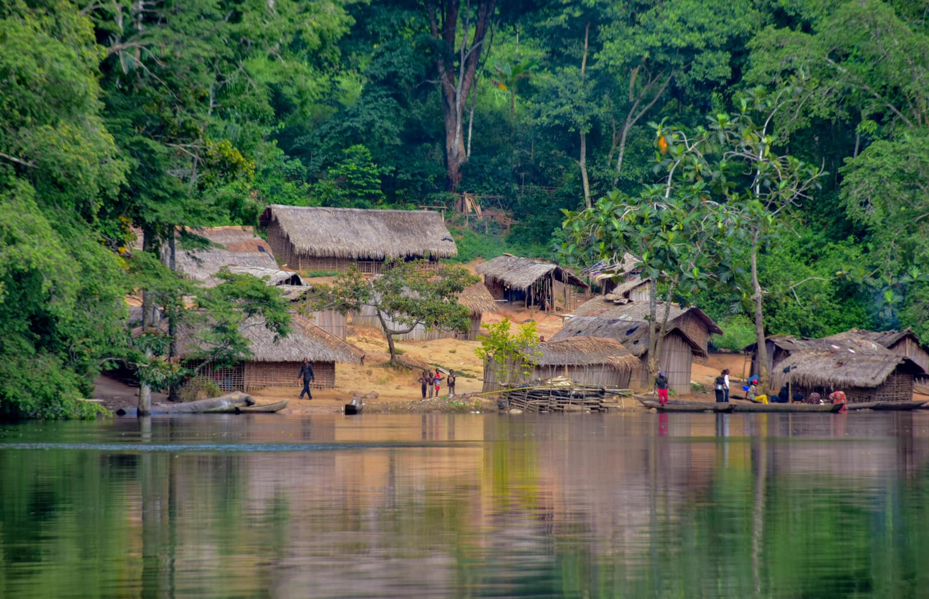 envío biblias guinea ecuatorial